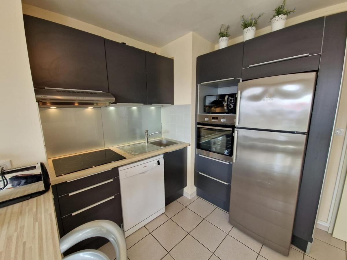 Appartement Avec Piscine, Tennis & Balcon, Centre-Ville Chatelaillon-Plage, 6 Pers, 2 Ch - Fr-1-706-17 Exterior photo