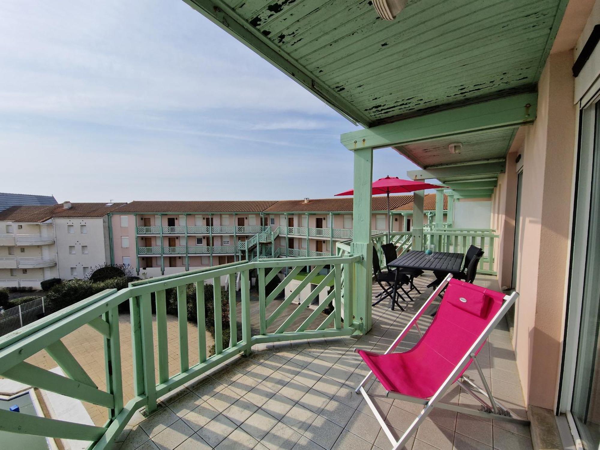Appartement Avec Piscine, Tennis & Balcon, Centre-Ville Chatelaillon-Plage, 6 Pers, 2 Ch - Fr-1-706-17 Exterior photo