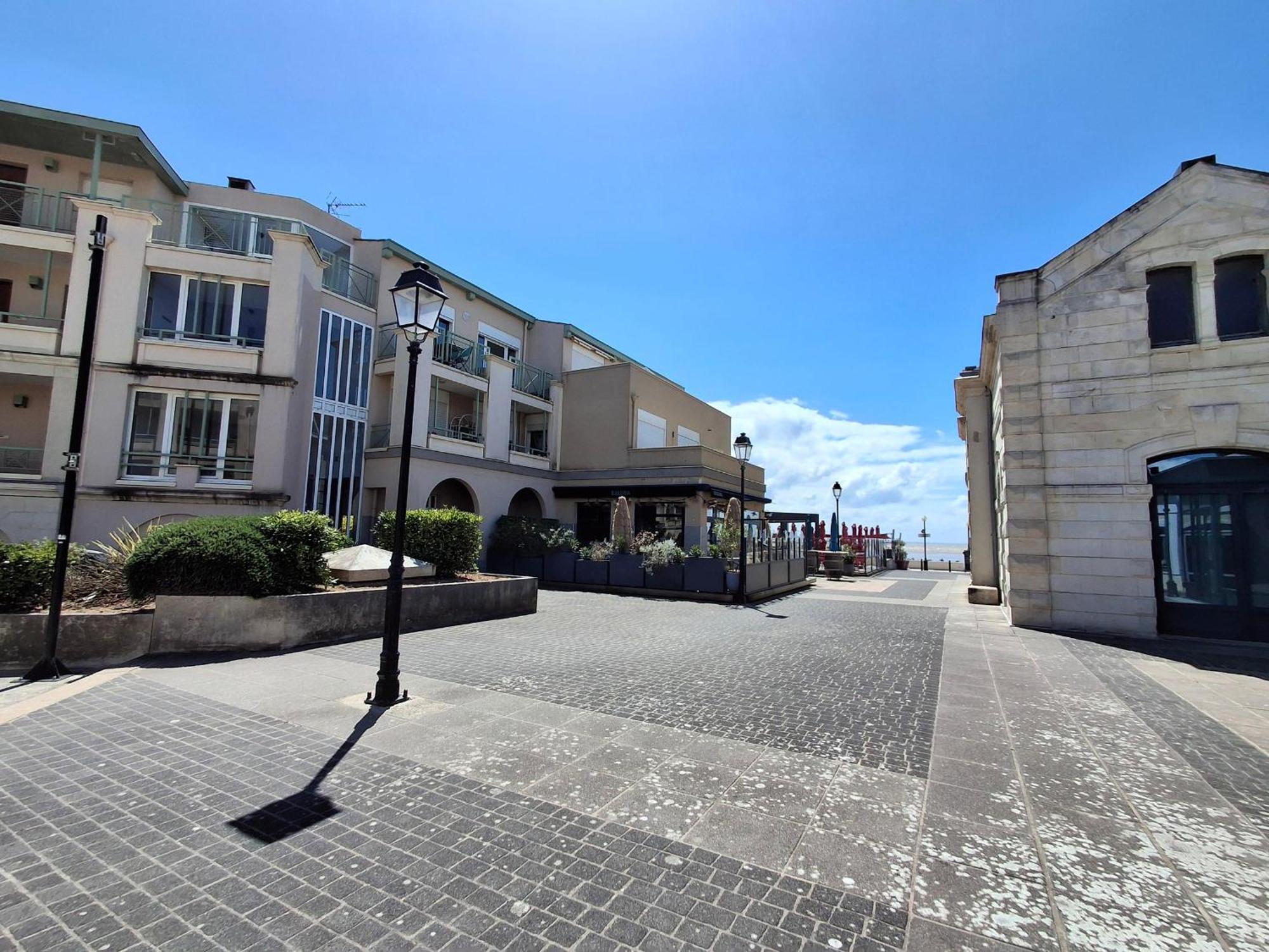 Appartement Avec Piscine, Tennis & Balcon, Centre-Ville Chatelaillon-Plage, 6 Pers, 2 Ch - Fr-1-706-17 Exterior photo